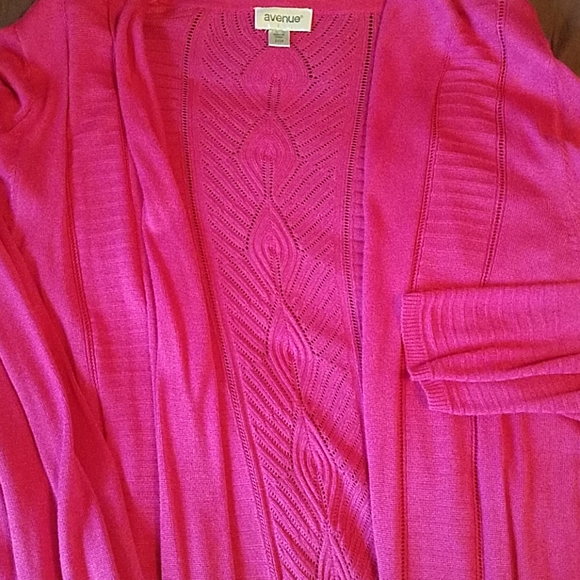 Magenta Sweater with cool cutout detail design - Picture 2 of 3